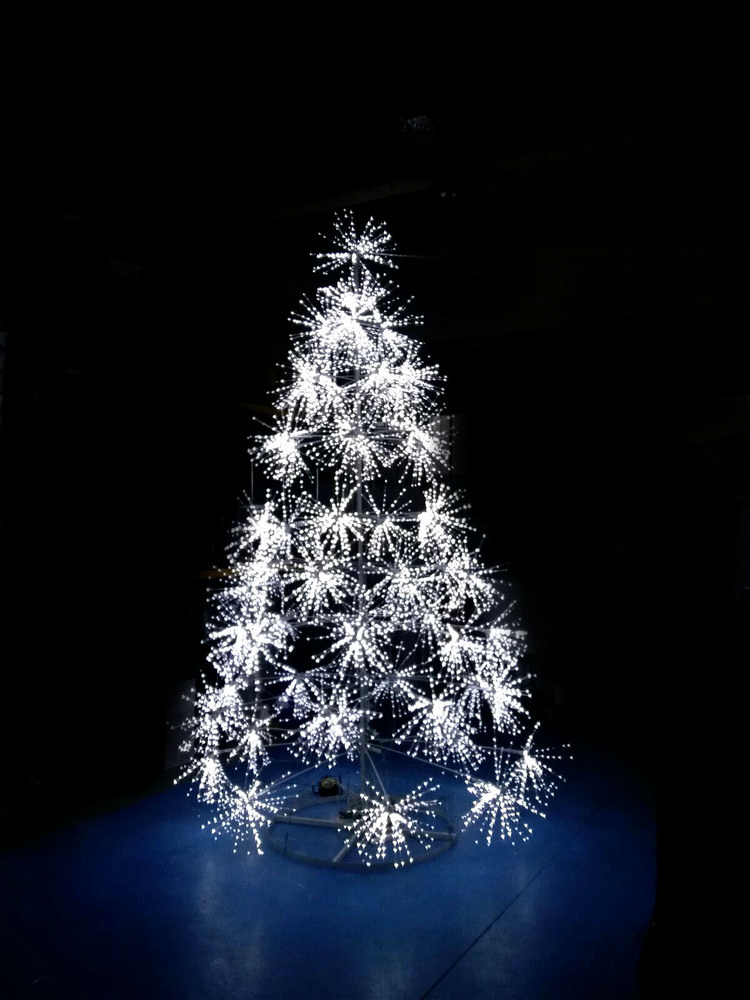 Noleggio Albero fiocchi di luce a Milano